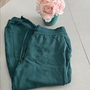 Lululemon Athletica Green Sweatpants